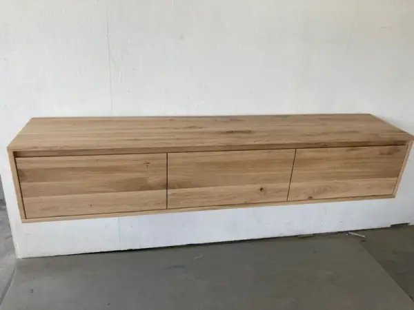 Zwevend massief 2cm geborsteld eiken tv meubel met 3 kleppen - Afbeelding 2