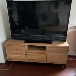 Eiken audio- tv meubel met 3 softclose lades