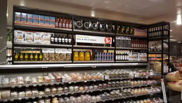 Stalen kasten voor PLUS Vosselman - Afbeelding 2