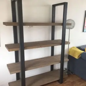 Industriële Kast, Balken