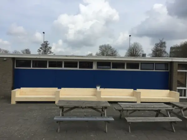 Loungebanken voetbalvereniging Zwaluwen, Leeuwarden - Afbeelding 3