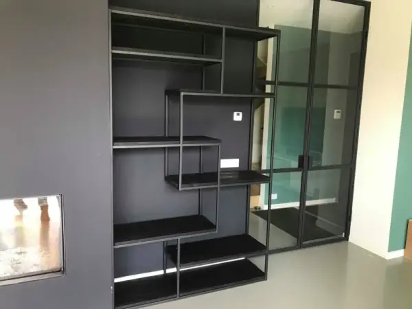 Zwarte industriële kast, Staal met hout - Afbeelding 2