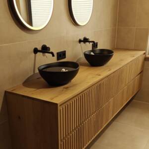 Eiken badkamermeubel met 6 ribbelfront lades