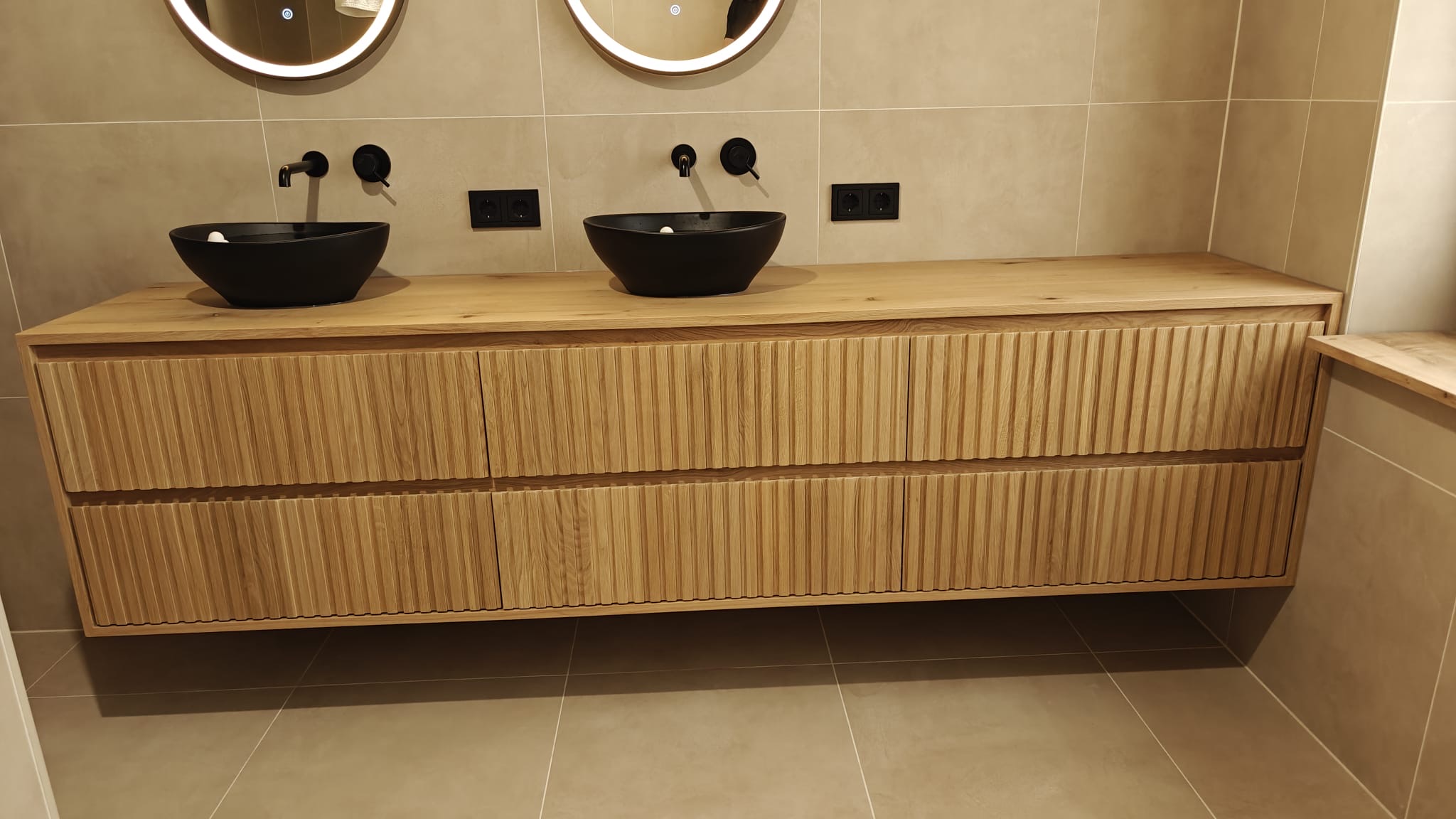 Eiken badkamermeubel met 6 ribbelfront lades - Afbeelding 4