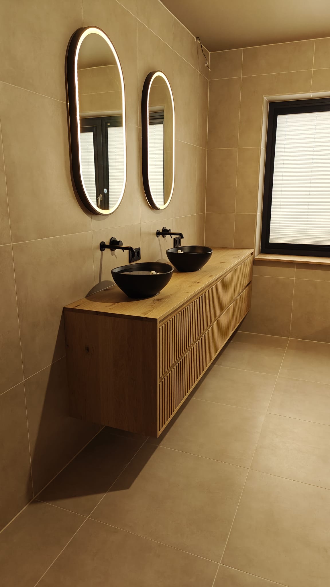 Eiken badkamermeubel met 6 ribbelfront lades - Afbeelding 2