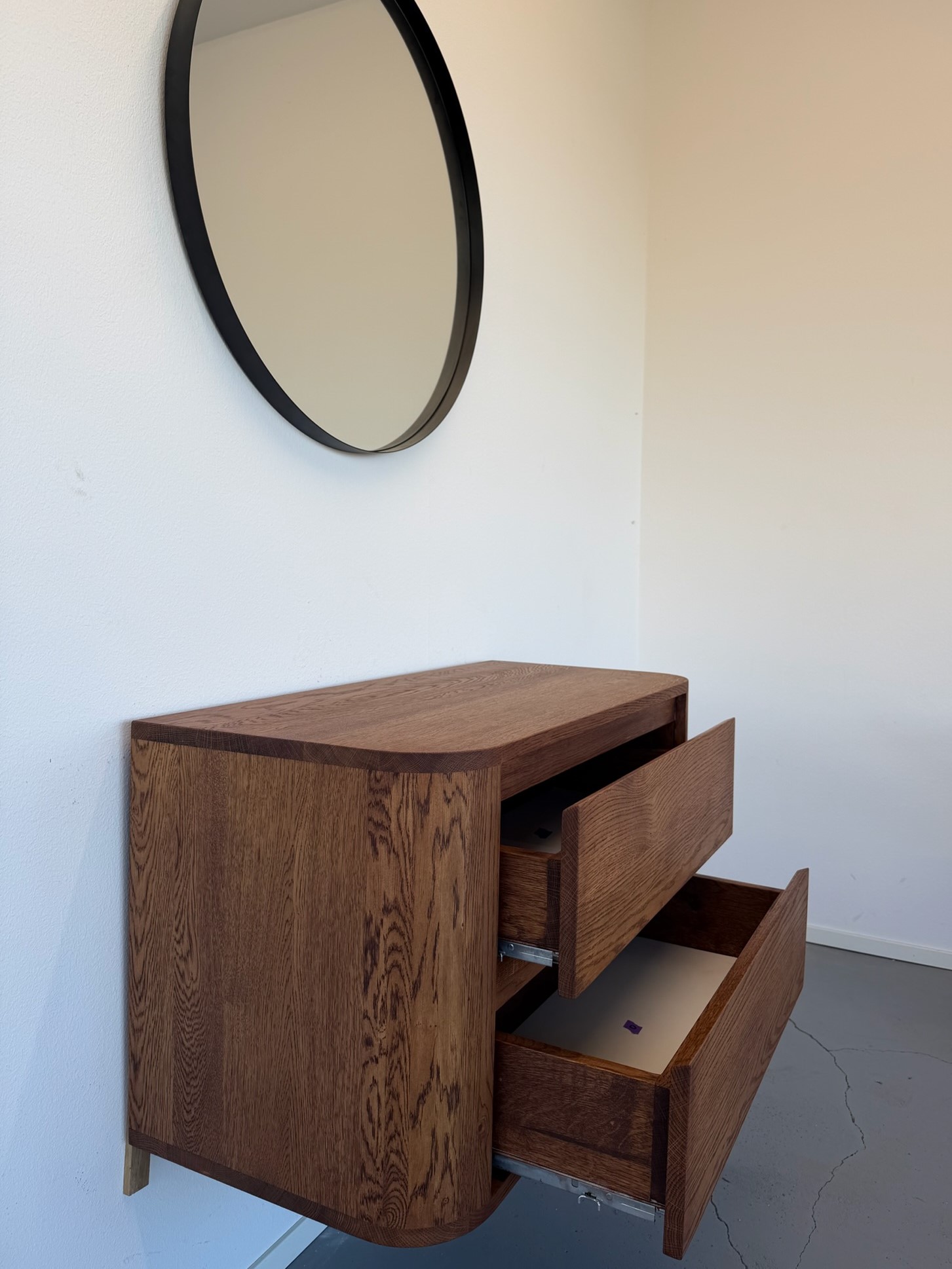 Badkamermeubel met ronde hoeken 2 lades van massief eik - Afbeelding 7