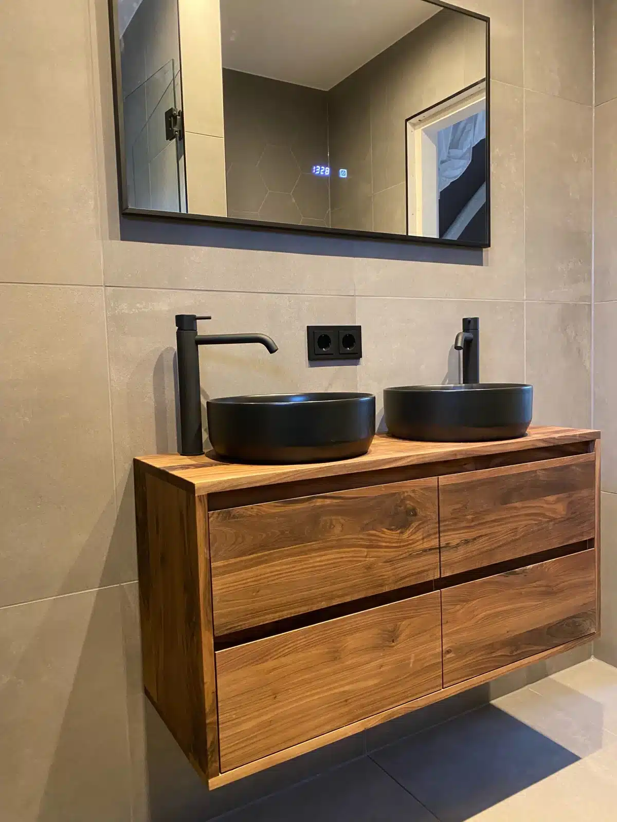 Zwevend badkamermeubel massief noten 4 lades olie | Amsterdam - Afbeelding 2