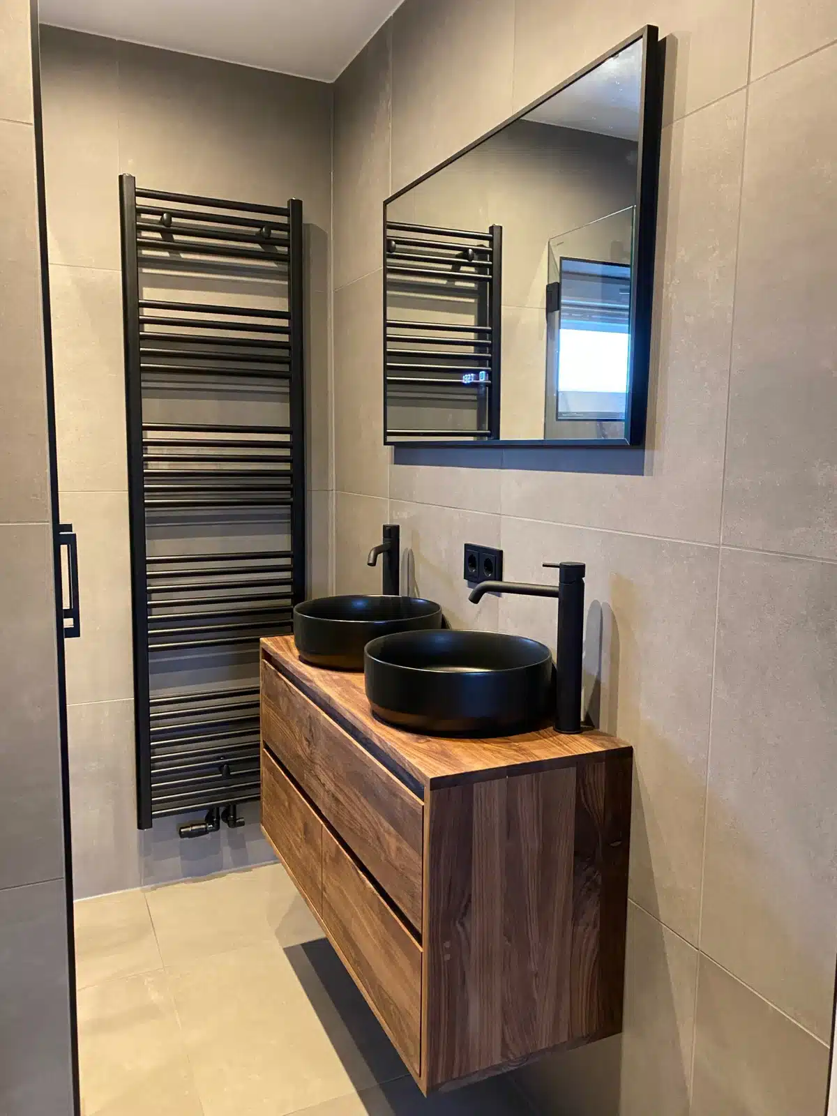 Zwevend badkamermeubel massief noten 4 lades olie | Amsterdam - Afbeelding 3